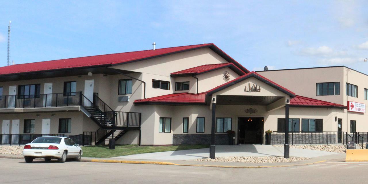 Alberta Beach Inn And Suites Екстериор снимка