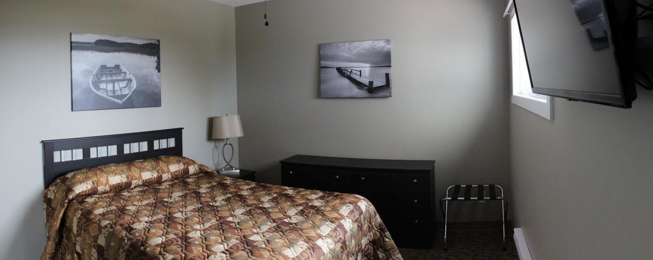 Alberta Beach Inn And Suites Екстериор снимка