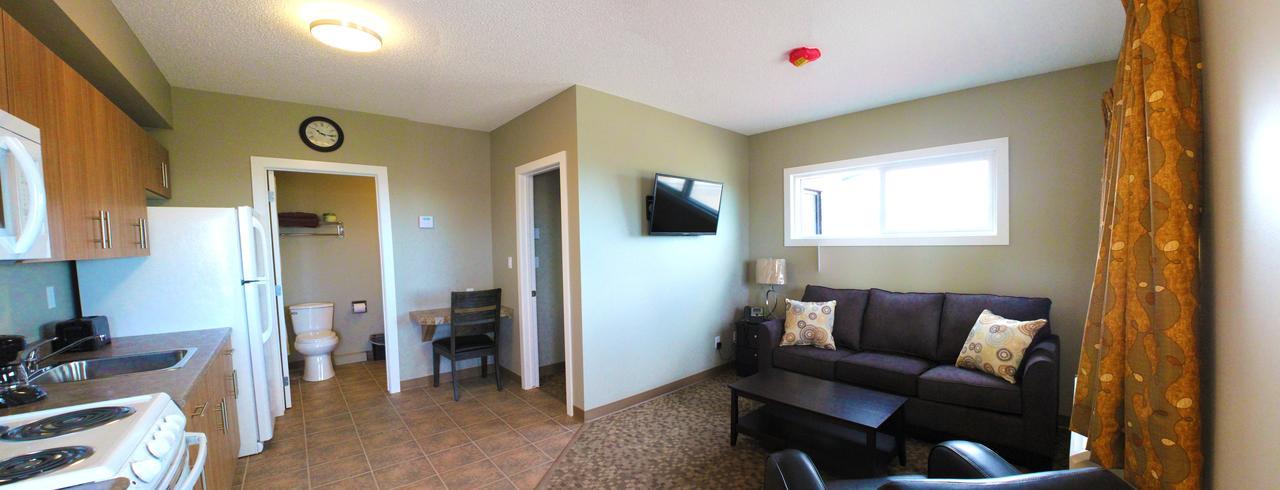 Alberta Beach Inn And Suites Екстериор снимка