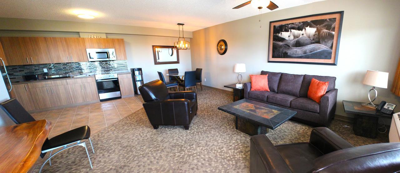 Alberta Beach Inn And Suites Екстериор снимка